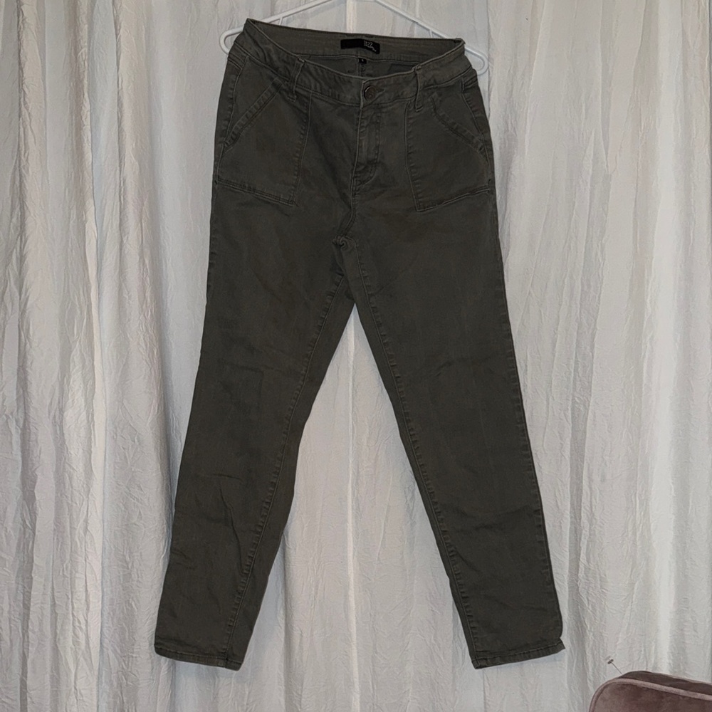 1822 Denim woman’s Dark Olive Chinos